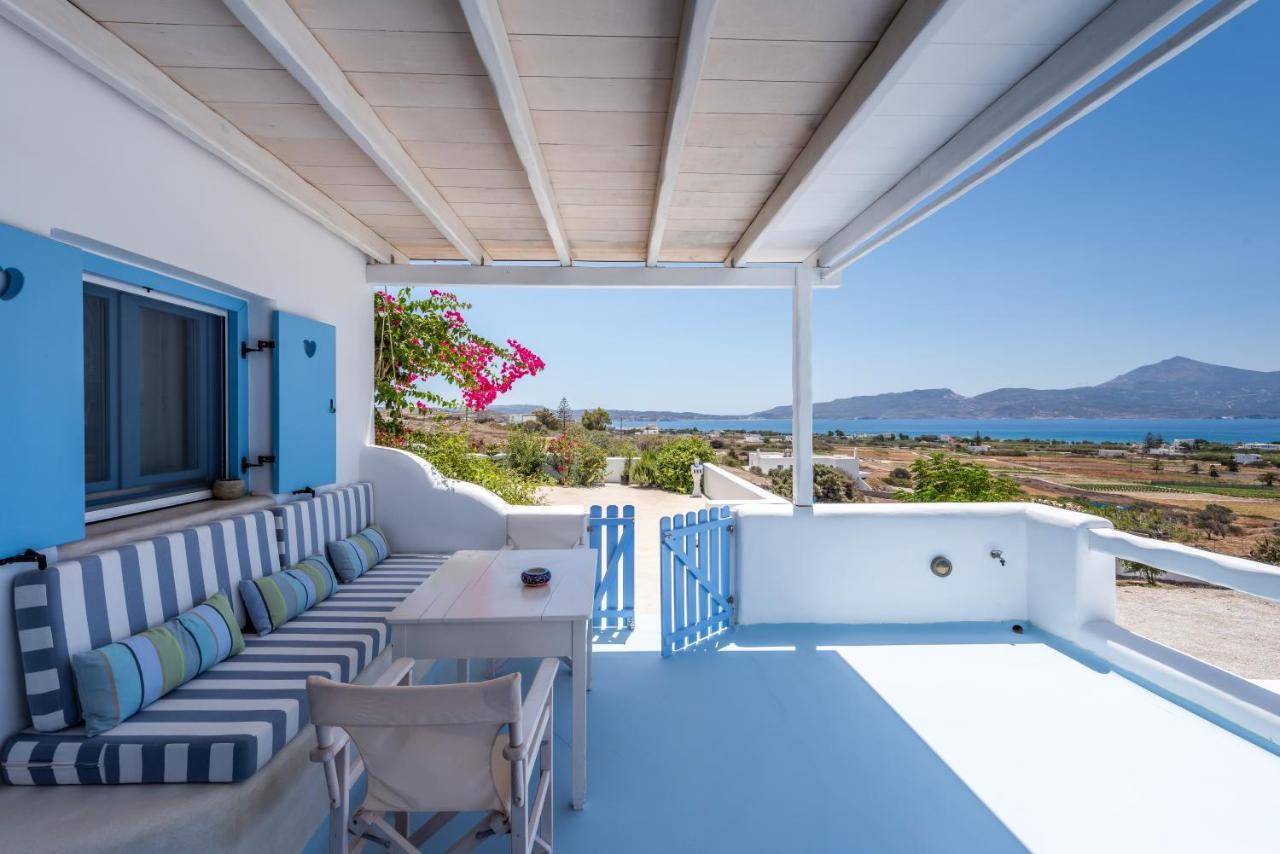 Blu Suites And Studios Adamantas Eksteriør billede