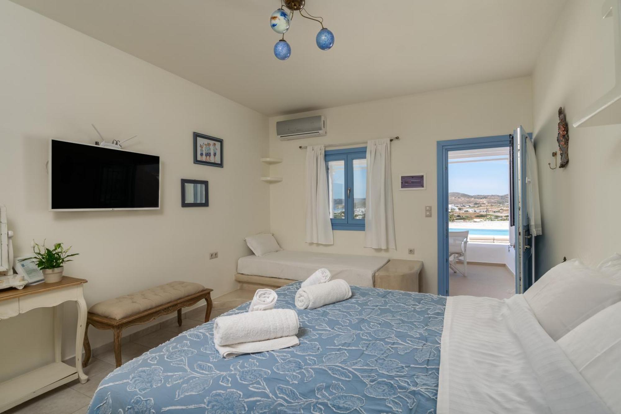 Blu Suites And Studios Adamantas Eksteriør billede