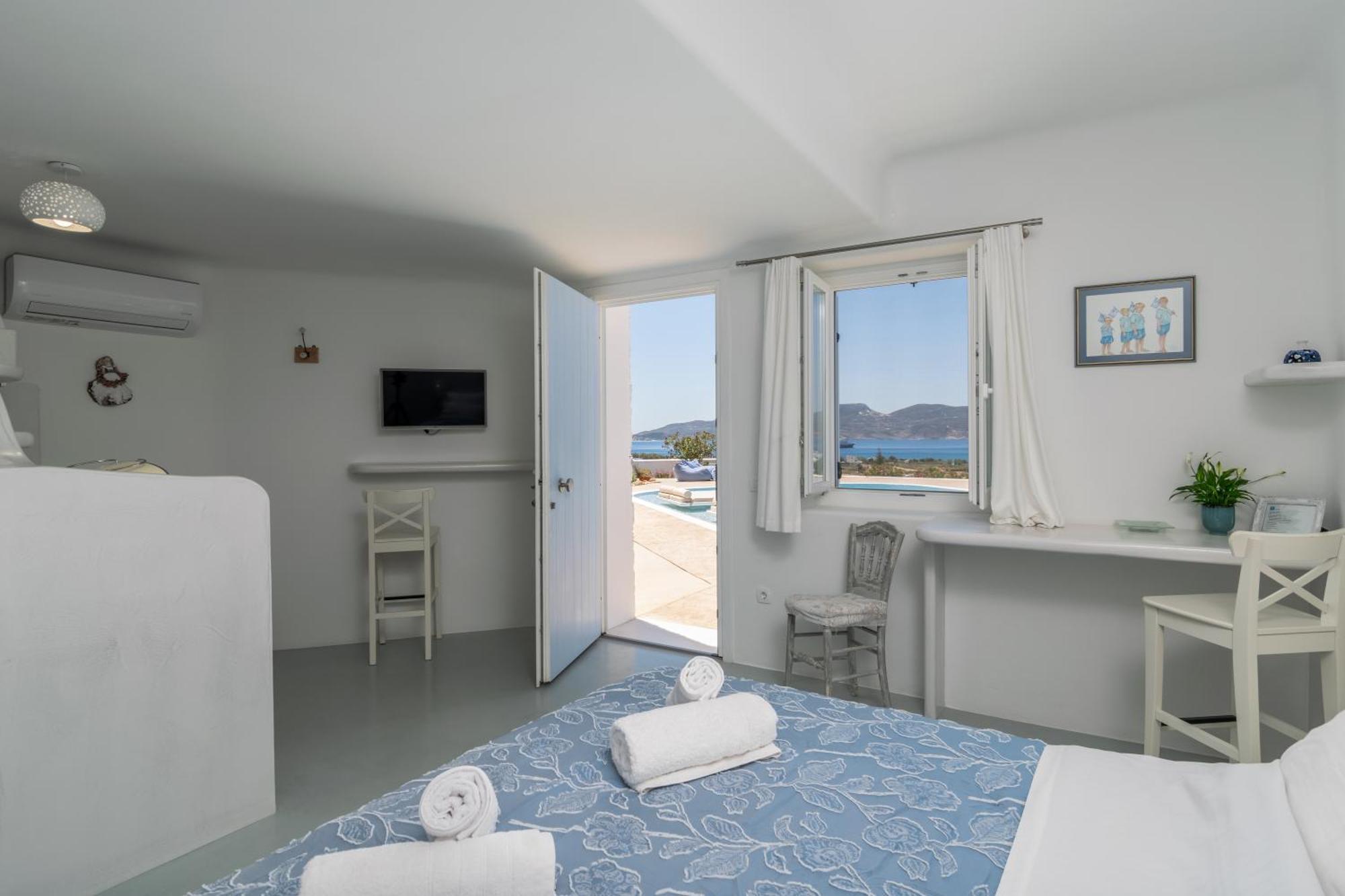 Blu Suites And Studios Adamantas Eksteriør billede